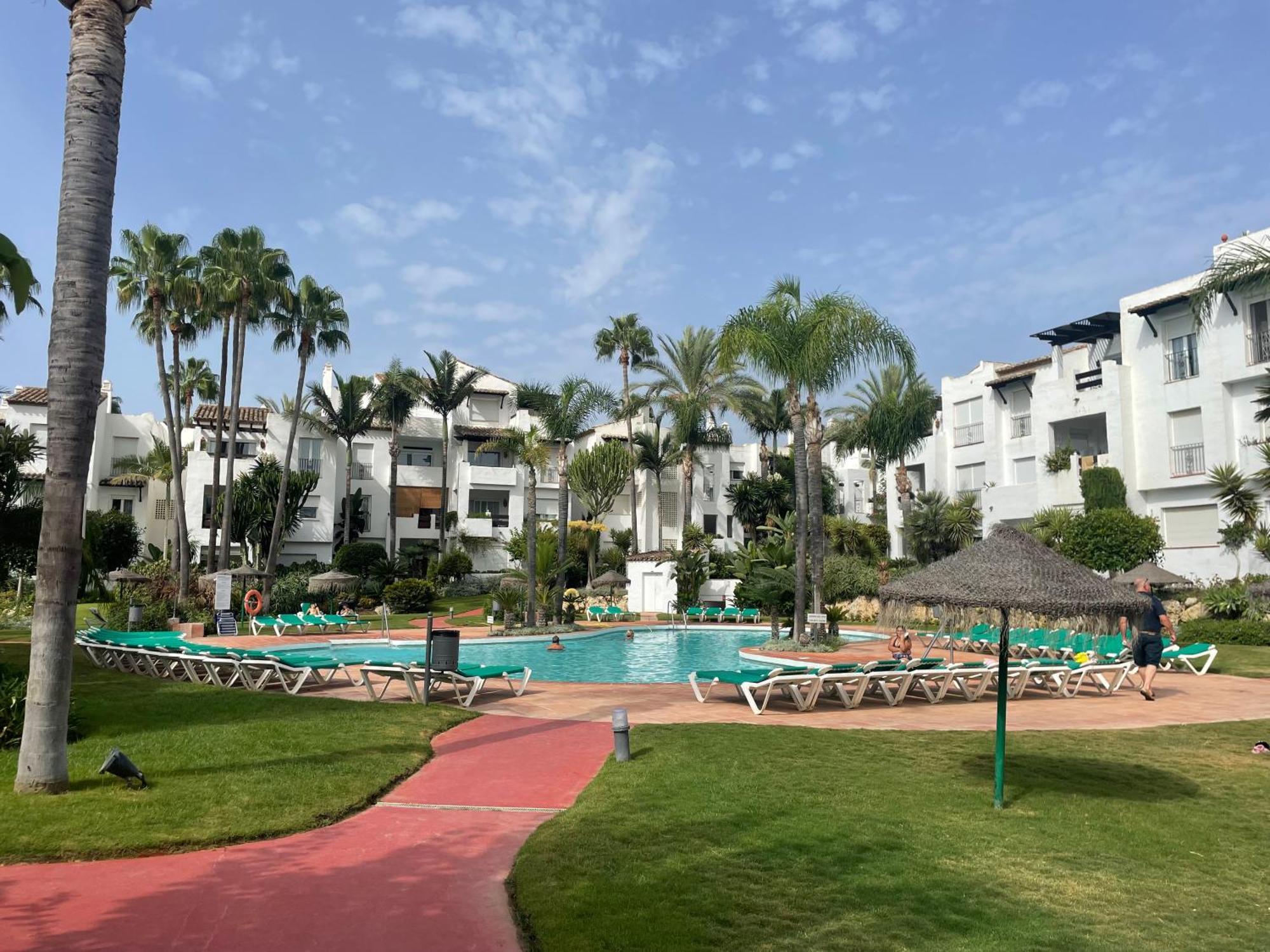 Apartment Costalita, Direct Beach Access, Ground Floor, Salt Water Pool Estepona Exterior photo