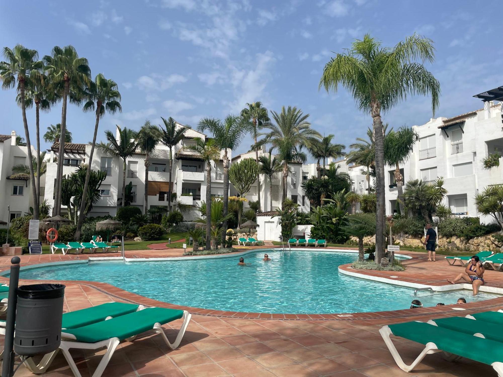 Apartment Costalita, Direct Beach Access, Ground Floor, Salt Water Pool Estepona Exterior photo